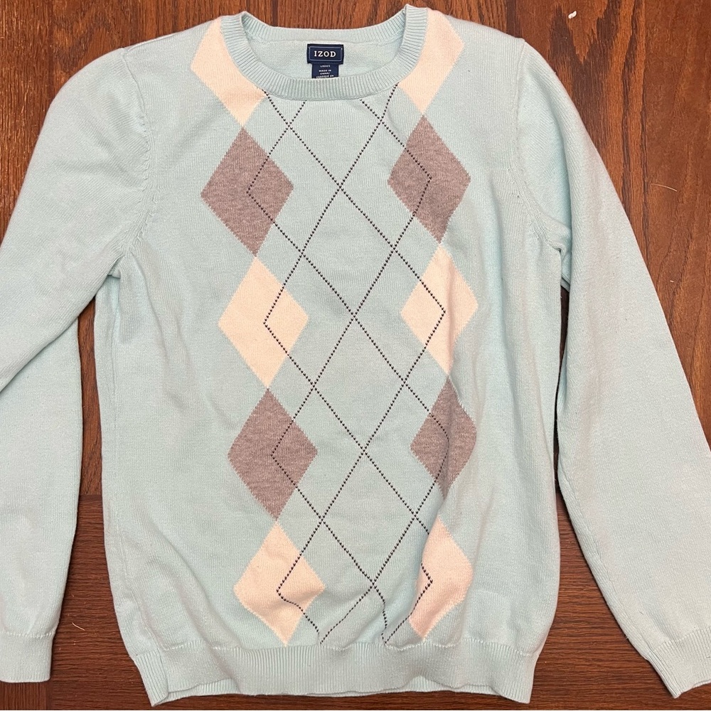 IZOD women’s Light Blue Argyle Sweater